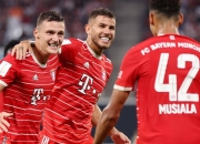 半岛体育在线登录-巴萨险胜拜仁，成功晋级四强