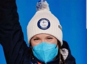 半岛体育入口-芬兰选手百米全力冲刺，登顶领奖台