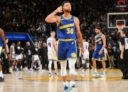 半岛体育在线登录-雄鹿继续领跑西部，战意十足！