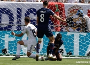 半岛体育网页版登录入口-皇马球员表现低迷，连续射门被挡住