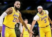 半岛体育地址-湖人内讧升级，詹姆斯与队友冲突