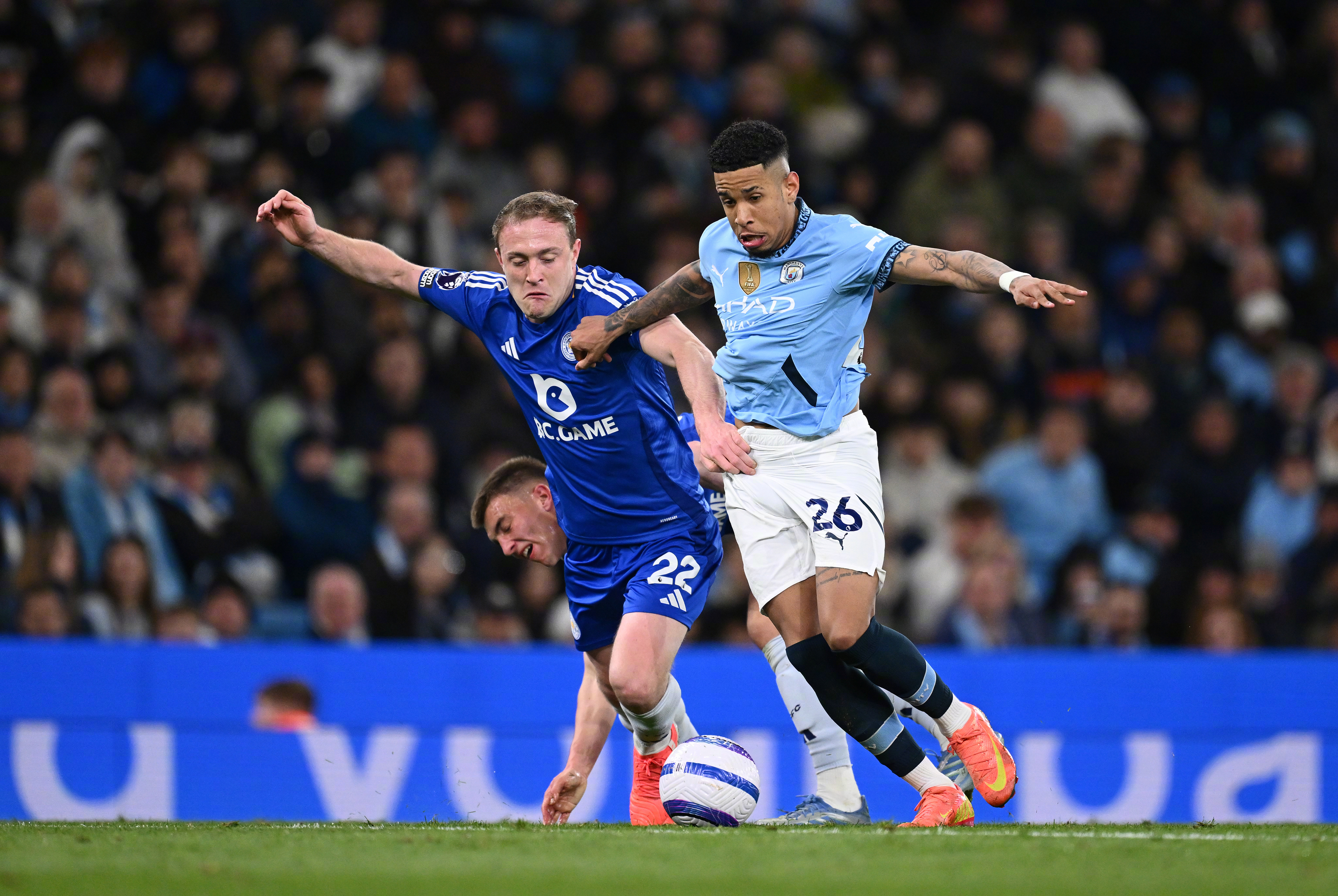 曼城主场击败曼联,重登英超前四!的简单介绍 曼城主场击败曼联,重登英超前四!的简单介绍