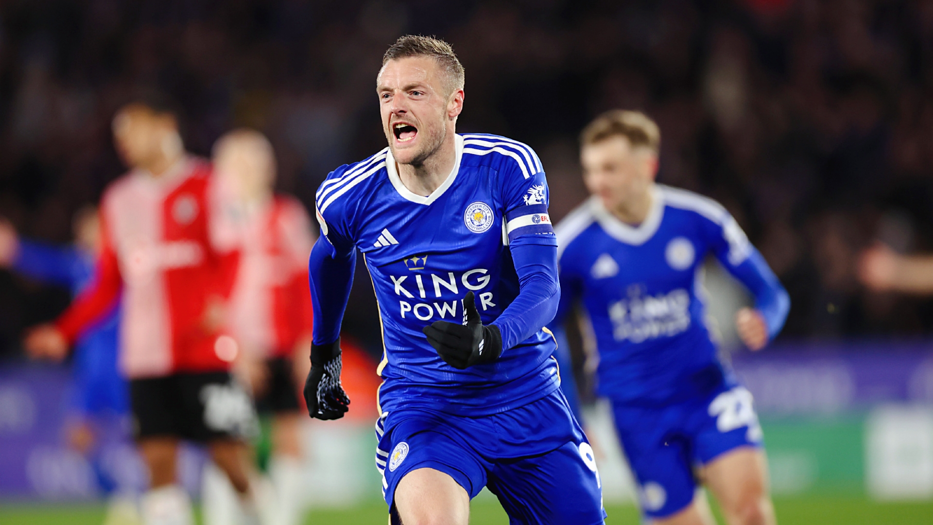 莱斯特城逼平南安普顿，保持不败