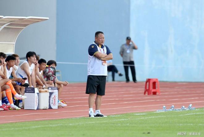 历史性比赛开锣,掀起足球狂热风潮的简单介绍 历史性比赛开锣,掀起足球狂热风潮的简单介绍