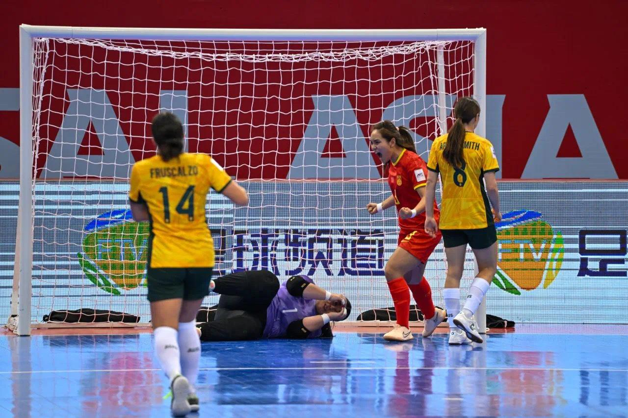 包含中国队在亚足联U-女子锦标赛上开启卫冕之旅的词条