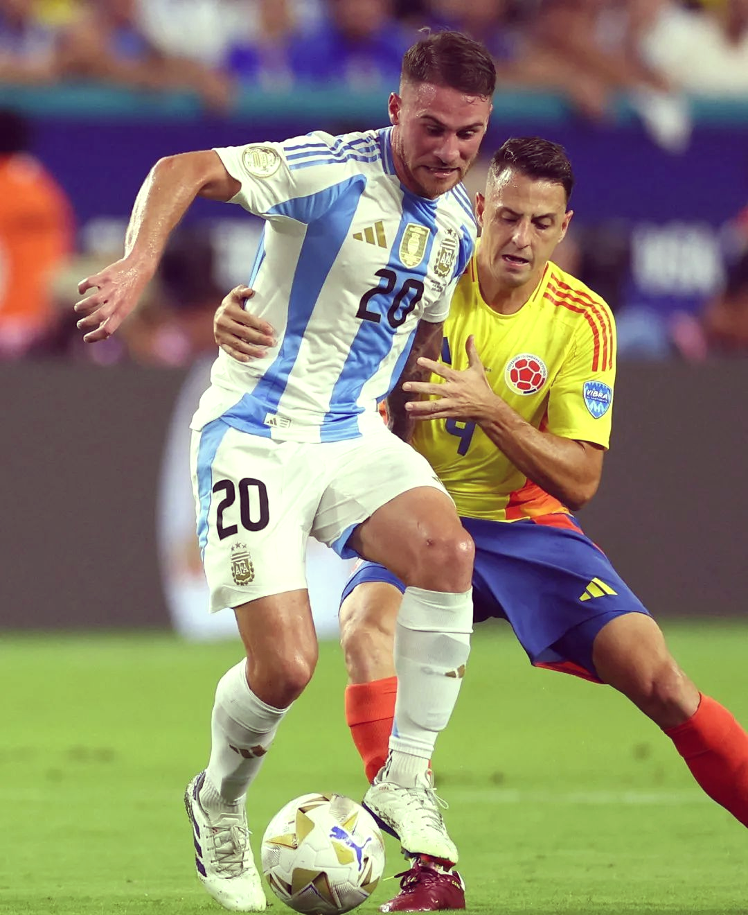 阿根廷篮球队在东京挑战对手夺取胜利