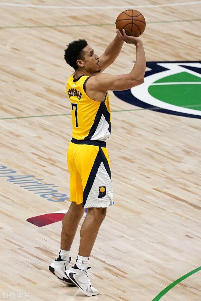 黄蜂大胜步行者，沃克孤掌难鸣的简单介绍