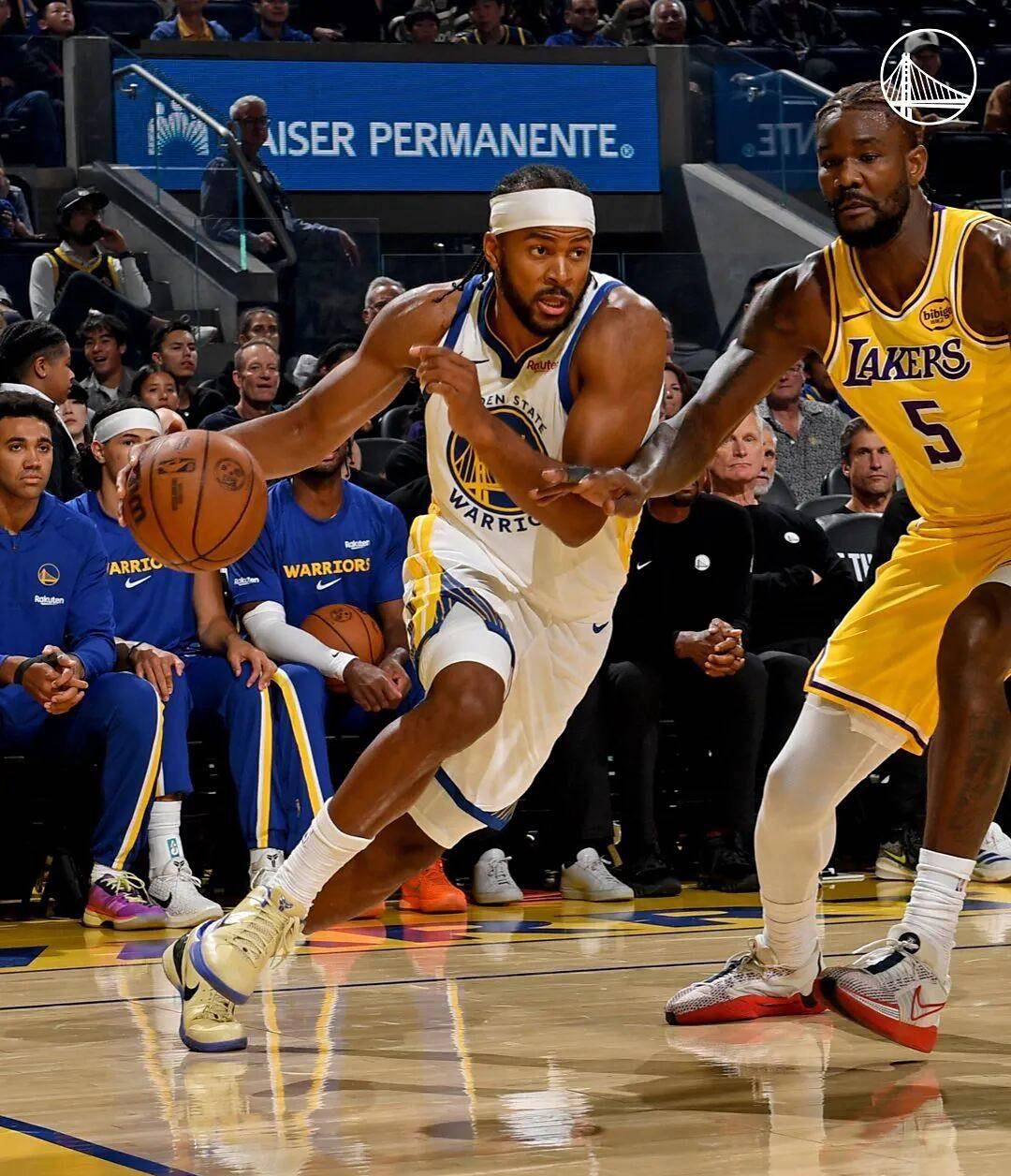 勇士击败湖人，豪取近期胜利