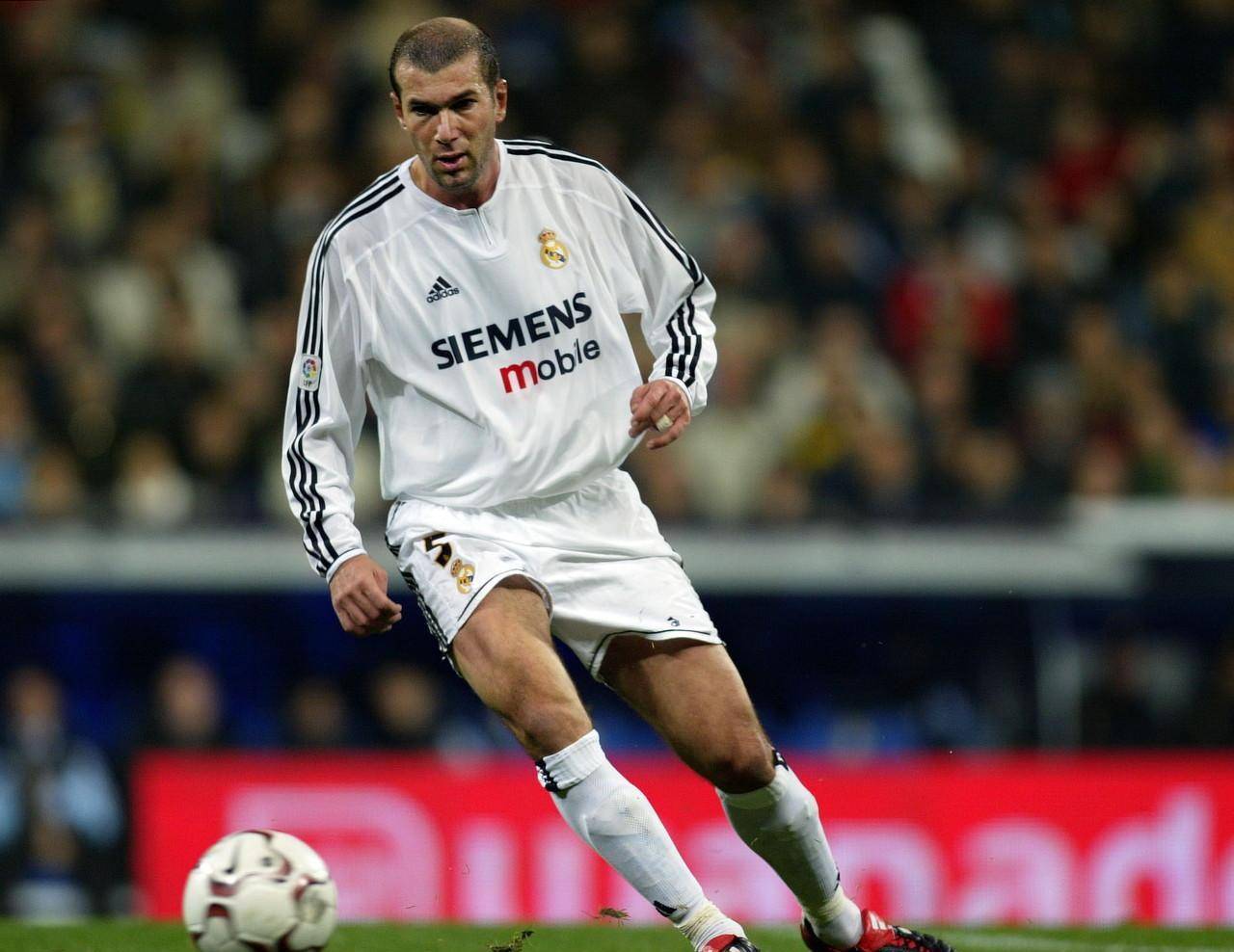 关于日本前锋齐达内在国际赛场获得全场最佳表现，获官方认可的信息