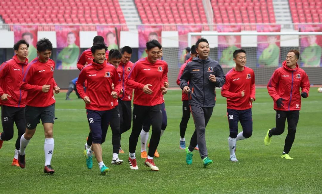 青岛黄海战胜劲旅，完成一场精彩逆转的简单介绍