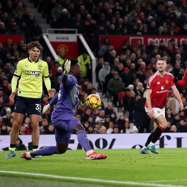 中场发威！球队全场控制晋级下一轮