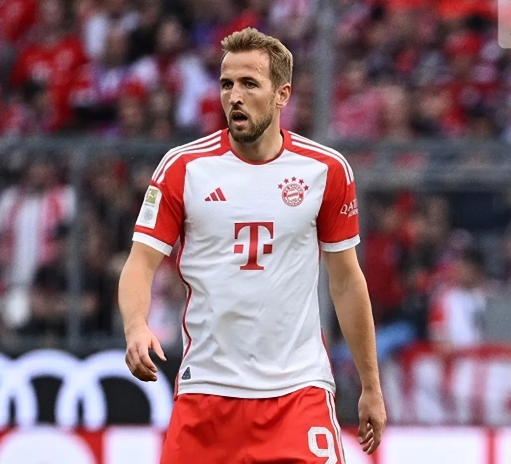 奥格斯堡客场惨败，战绩再受打击