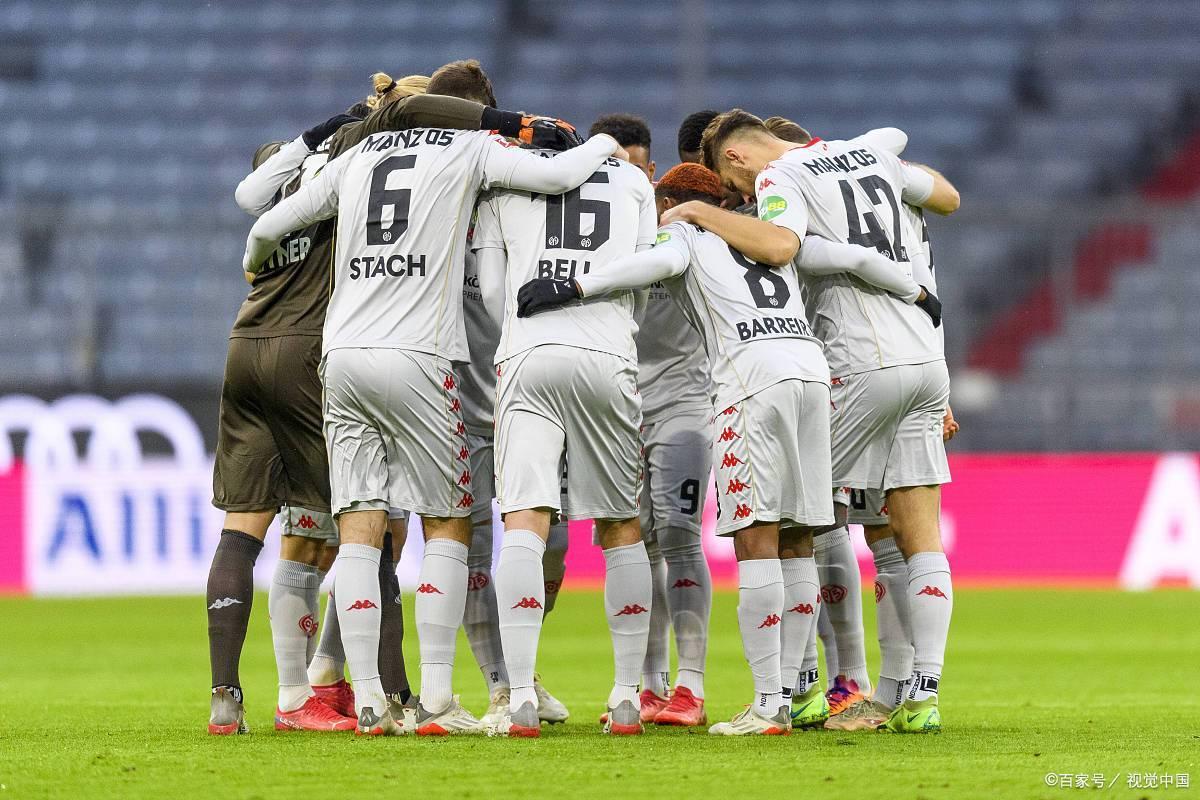 奥格斯堡客场惨败，战绩再受打击