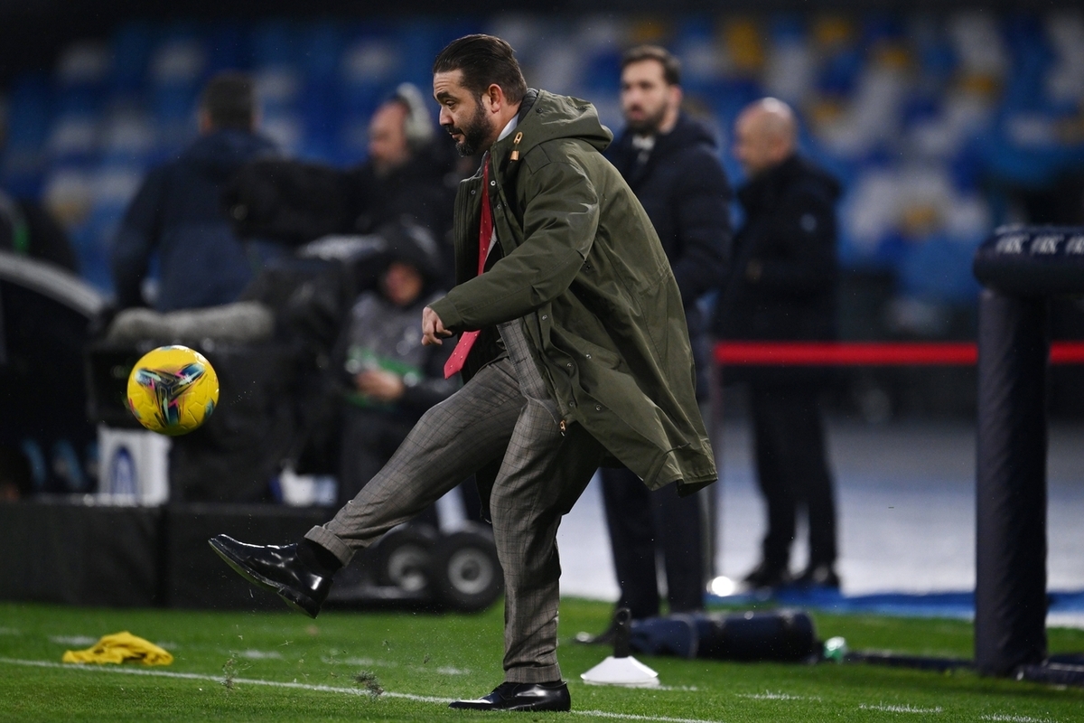 佛罗伦萨客场战平那不勒斯，双方互有胜负的简单介绍